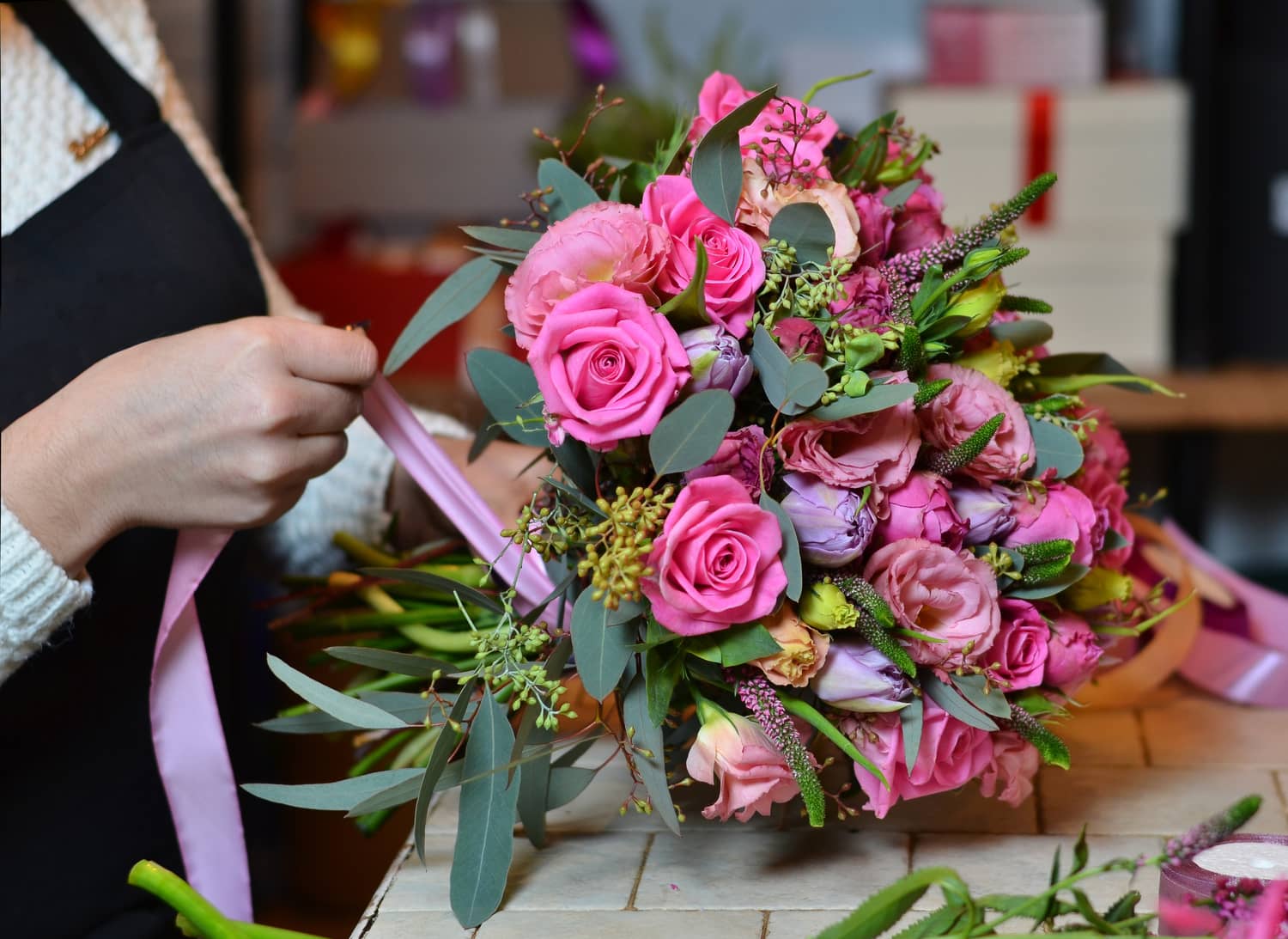 floristeria mano en ramo